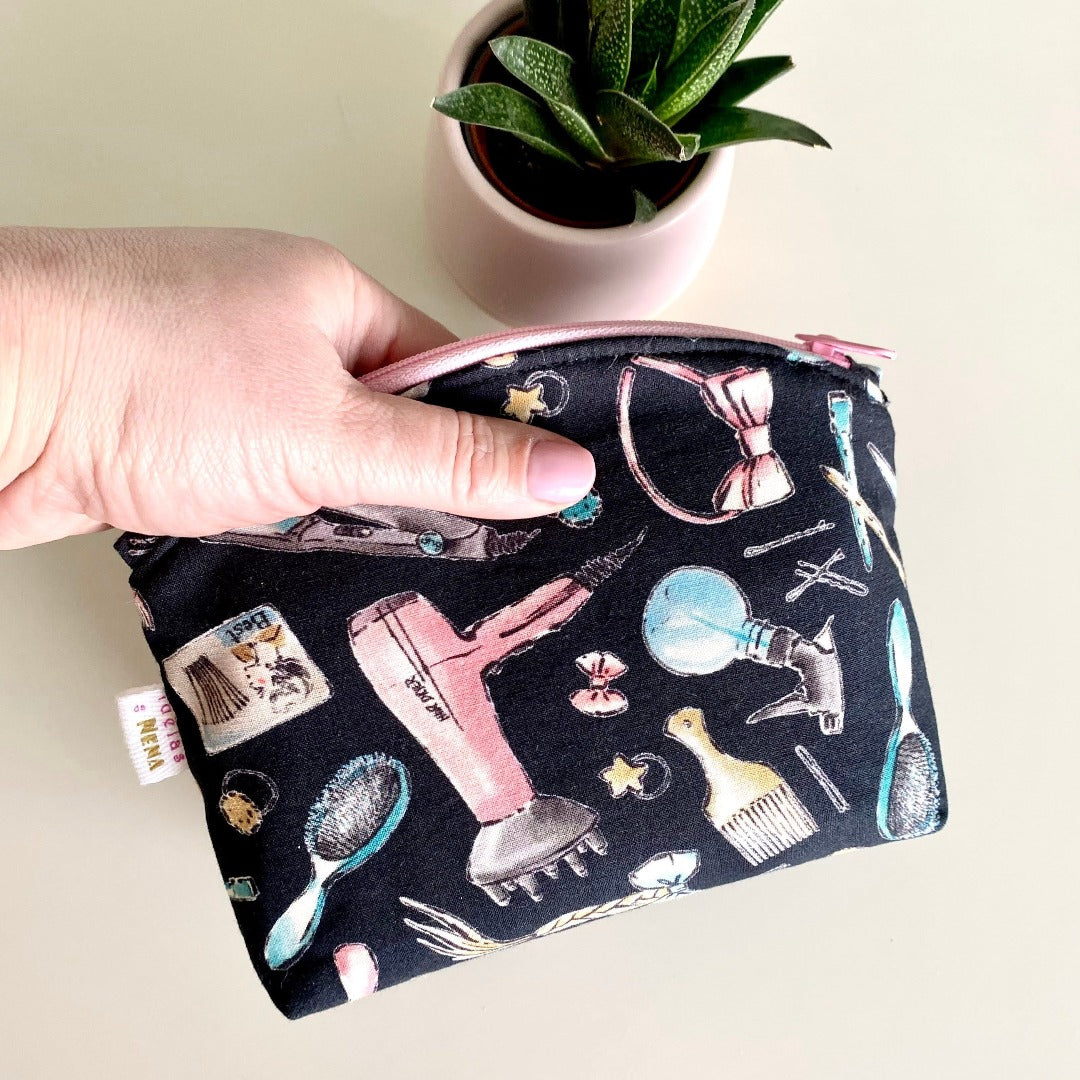 bolsa multiusos para cosméticos, maquilhagem, higiene intima, batom, soro fisiologico, lentes de contacto, chaves, dinheiro ou medicamentos